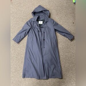 Towne by London Fog trench coat in a gray/black color, size 8 Petite.